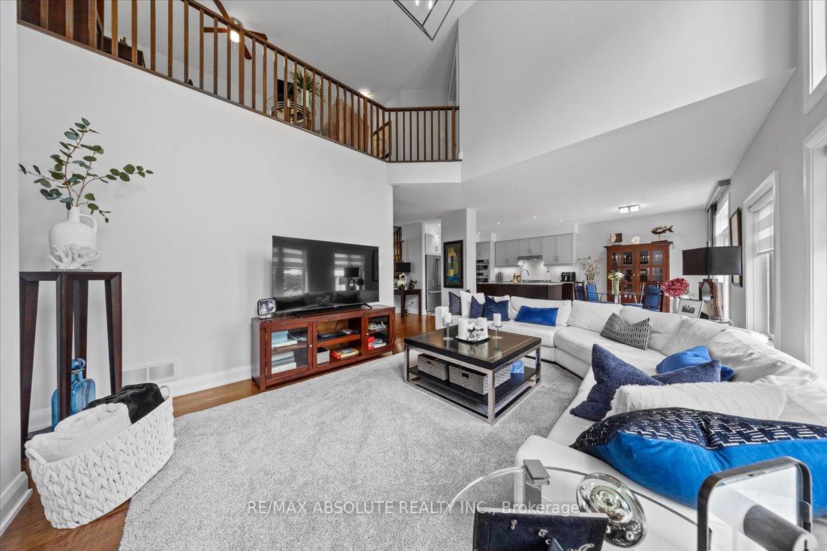 Photo 15 of 706 Bridleglen Crescent, Ottawa, Kanata - Emerald Meadows/Trailwest — HOMEH