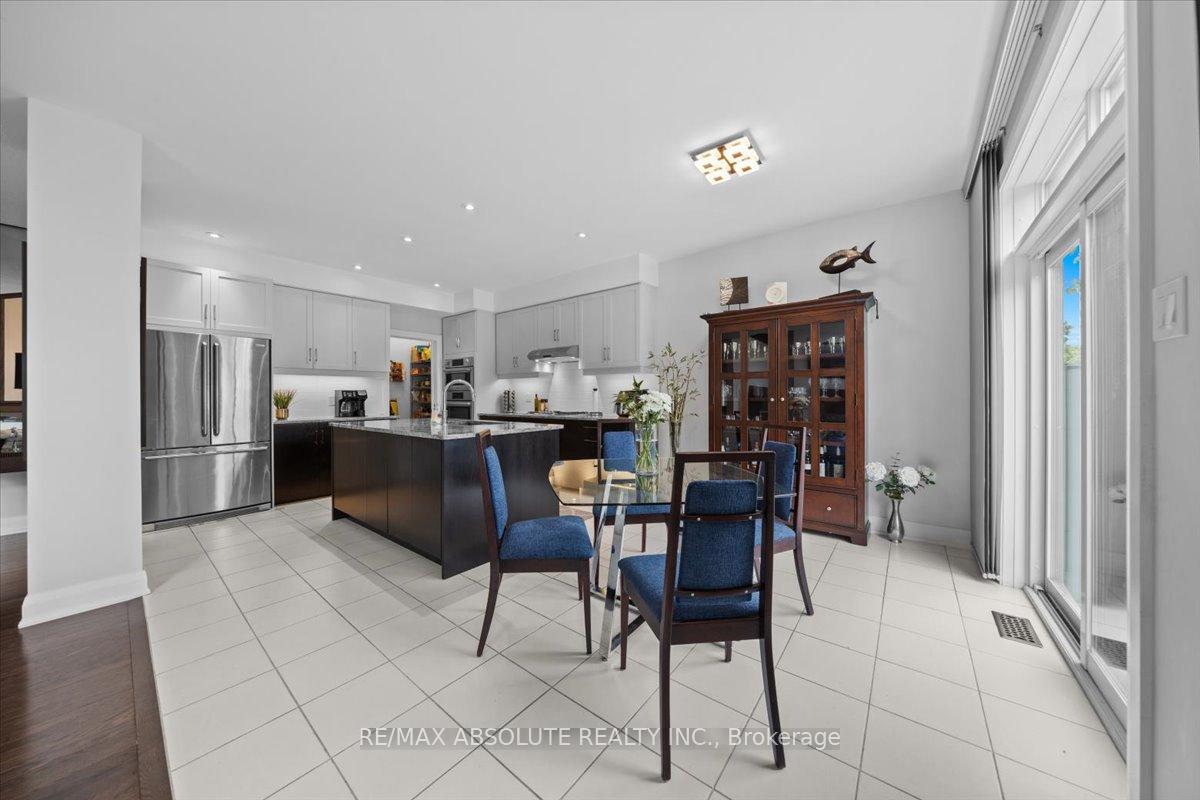 Photo 19 of 706 Bridleglen Crescent, Ottawa, Kanata - Emerald Meadows/Trailwest — HOMEH