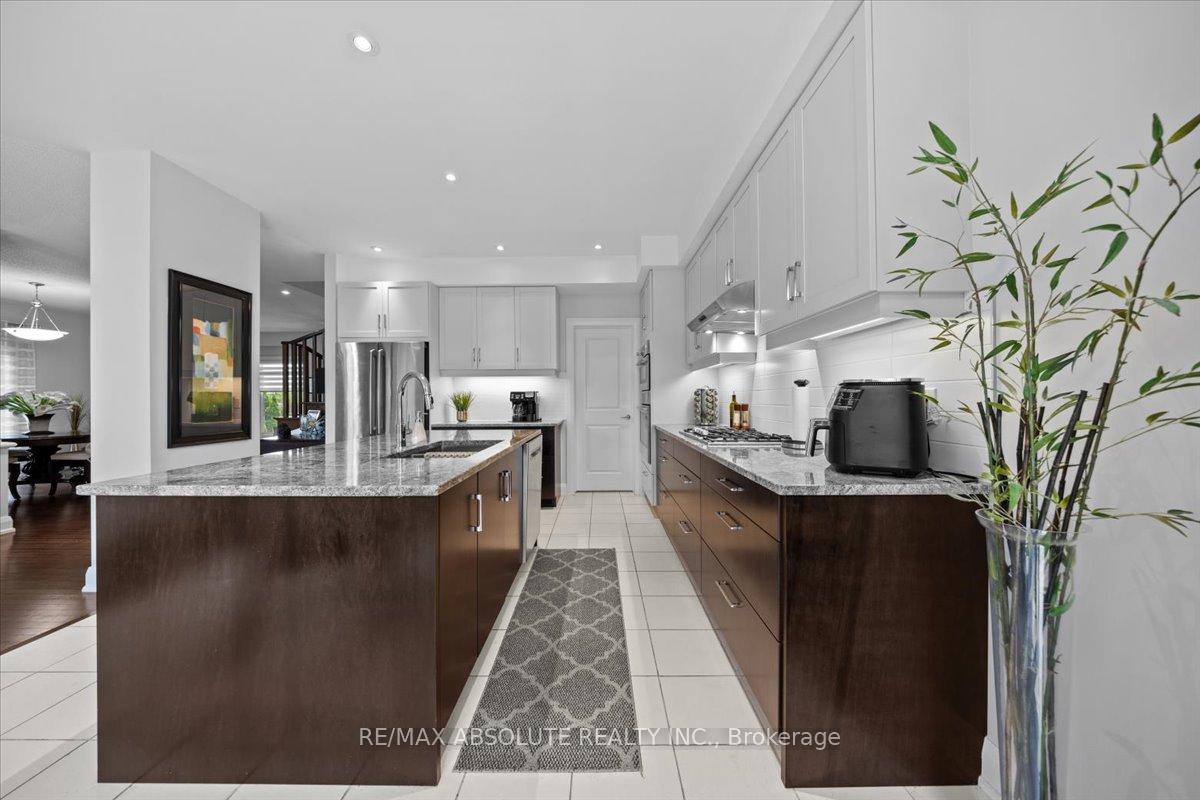 Photo 22 of 706 Bridleglen Crescent, Ottawa, Kanata - Emerald Meadows/Trailwest — HOMEH