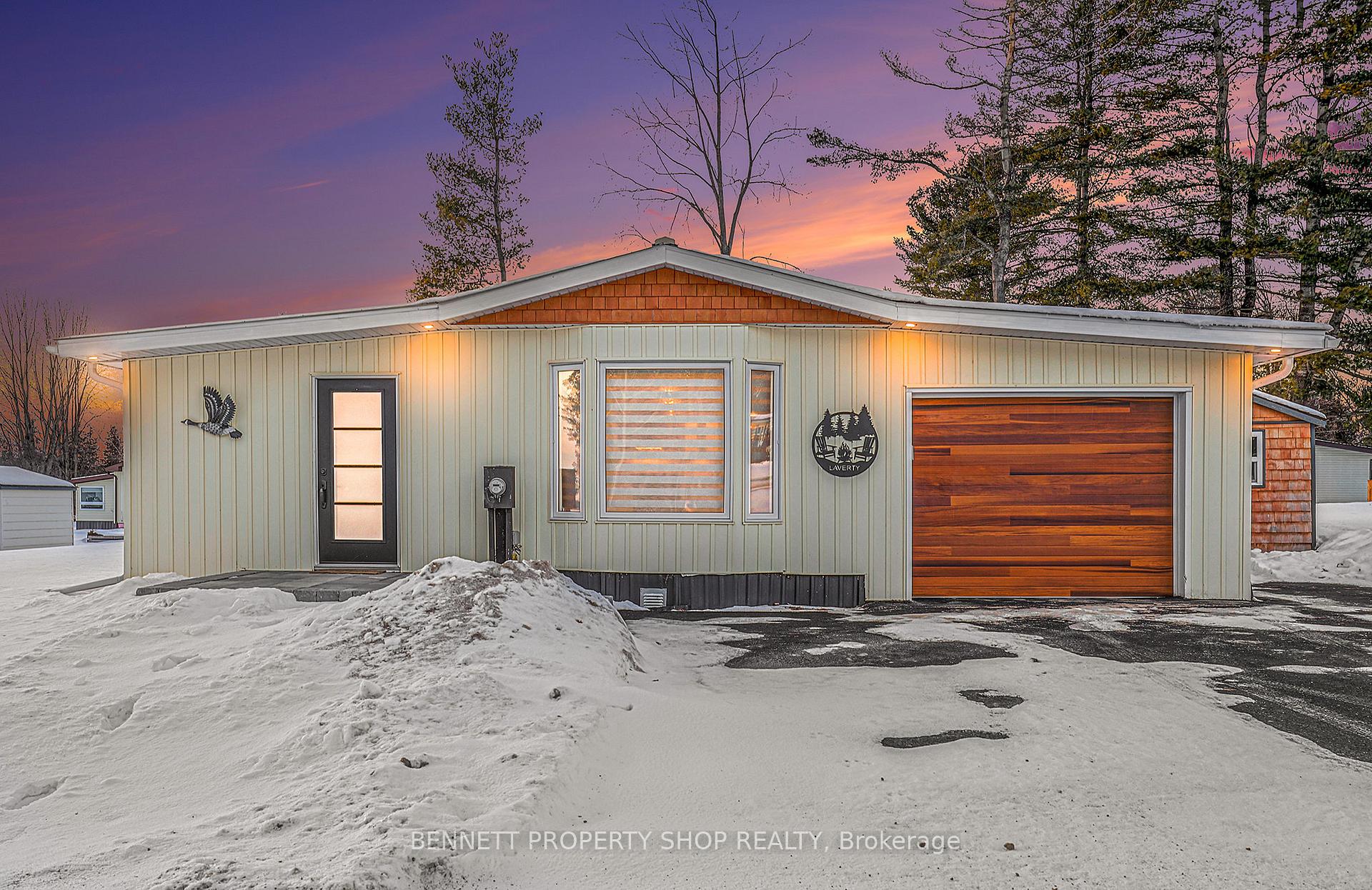 Photo 2 of 3 Hardwood Lane, McNab/Braeside, Mcnab/Braeside Twps — HOMEH