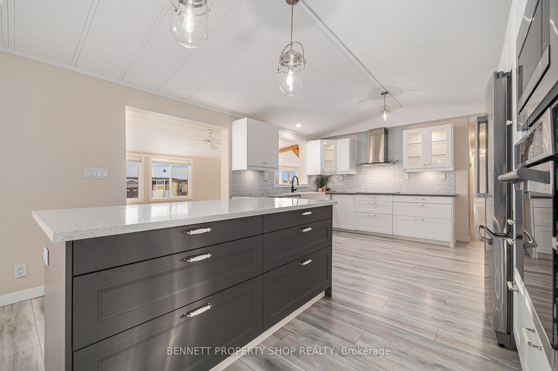 Photo 5 of 3 Hardwood Lane, McNab/Braeside, Mcnab/Braeside Twps — HOMEH
