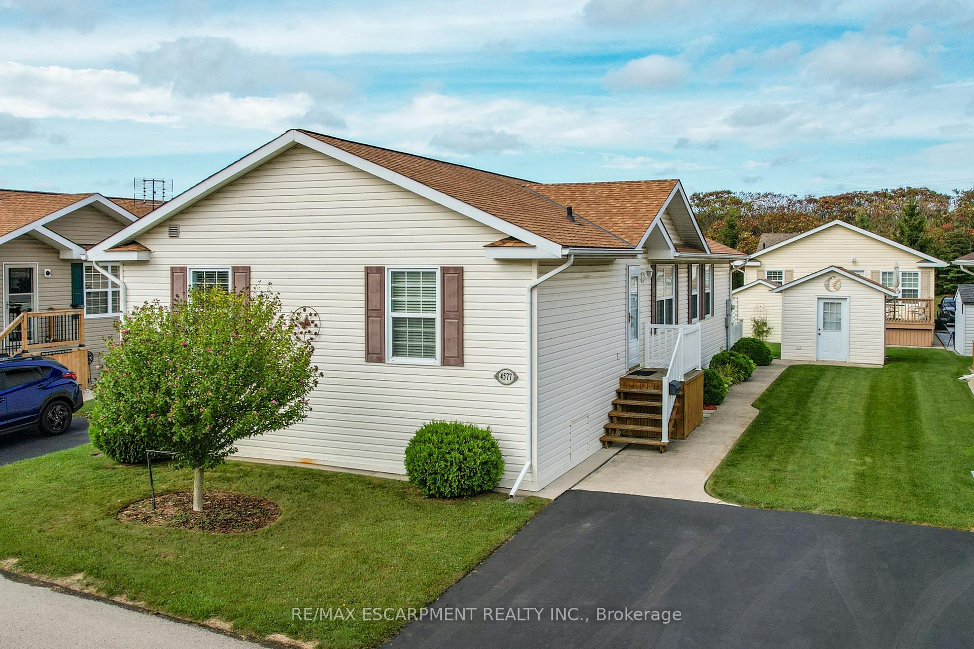 Front of 4577 Sara Lane