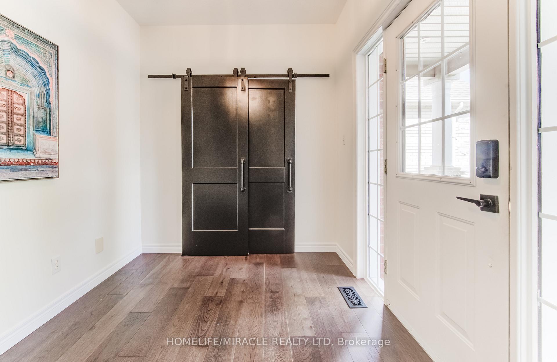 Photo 4 of 124 Winding Wood Crescent, Kitchener, Doon South — HOMEH