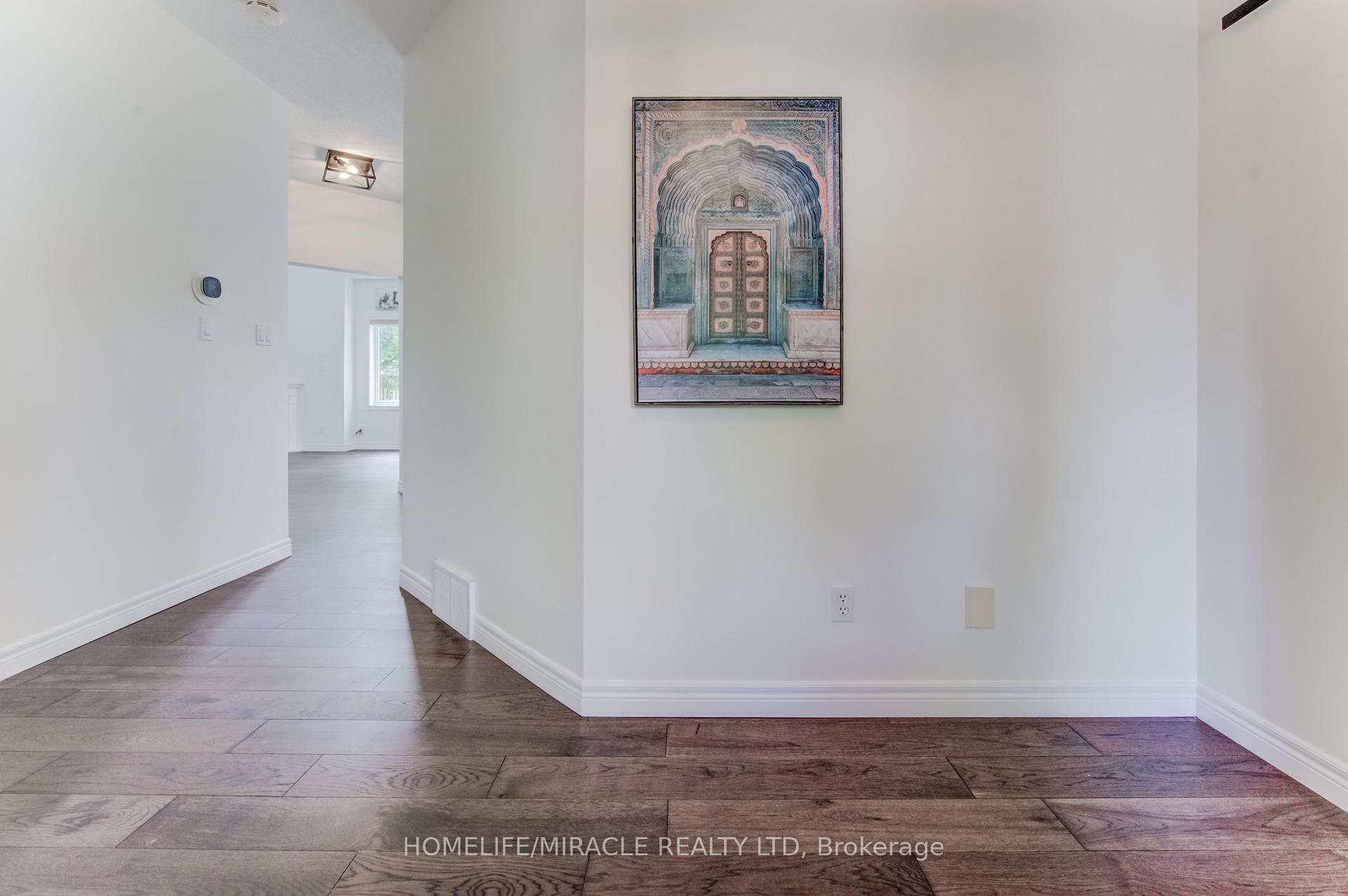 Photo 6 of 124 Winding Wood Crescent, Kitchener, Doon South — HOMEH