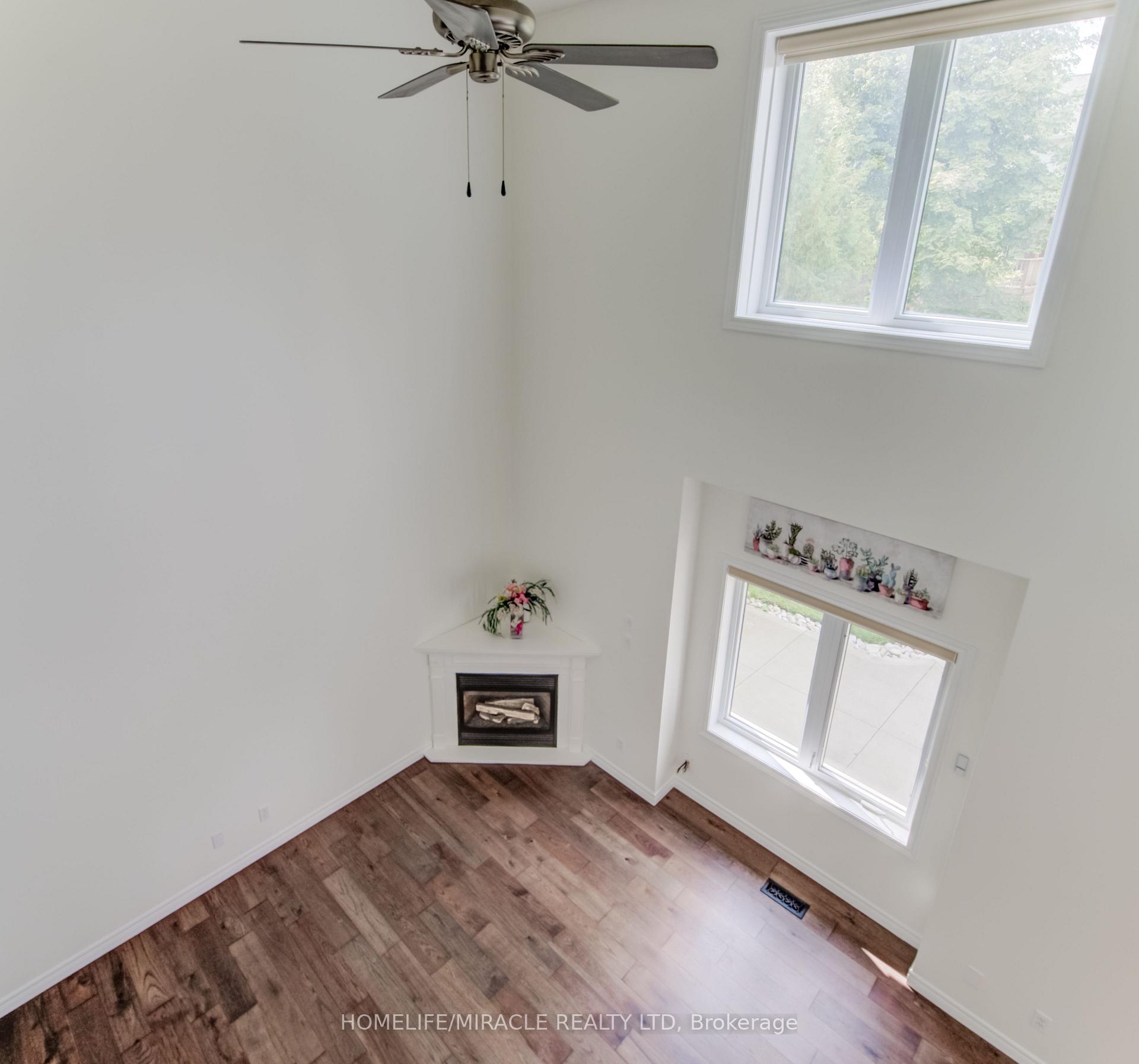 Photo 22 of 124 Winding Wood Crescent, Kitchener, Doon South — HOMEH