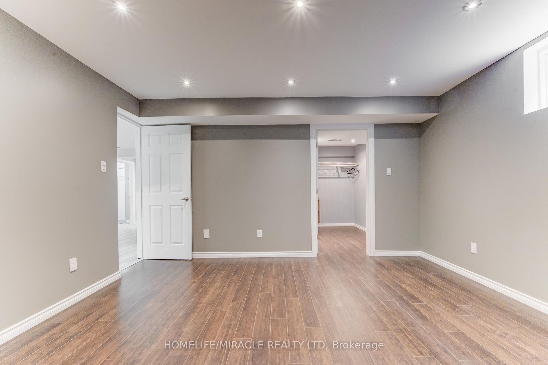 Photo 39 of 124 Winding Wood Crescent, Kitchener, Doon South — HOMEH