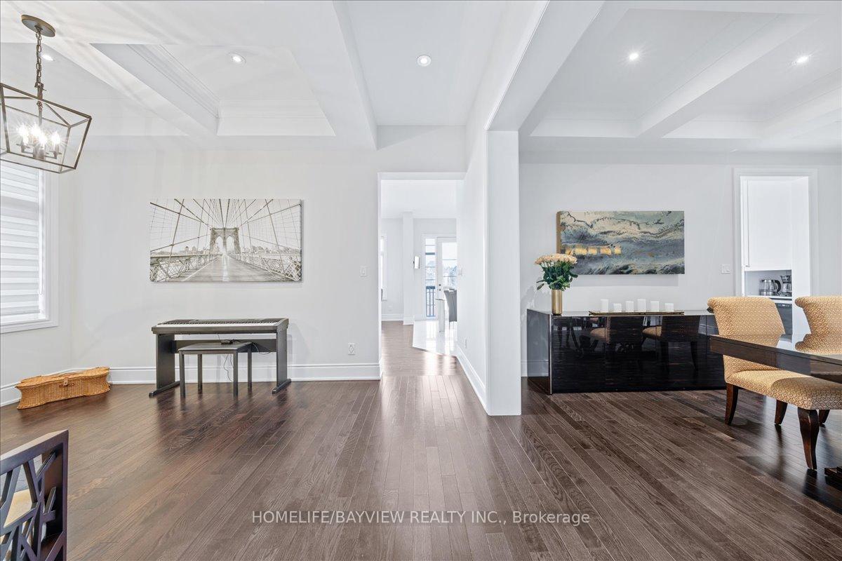 Photo 9 of 102 Robert Berry Crescent, King, King City — HOMEH