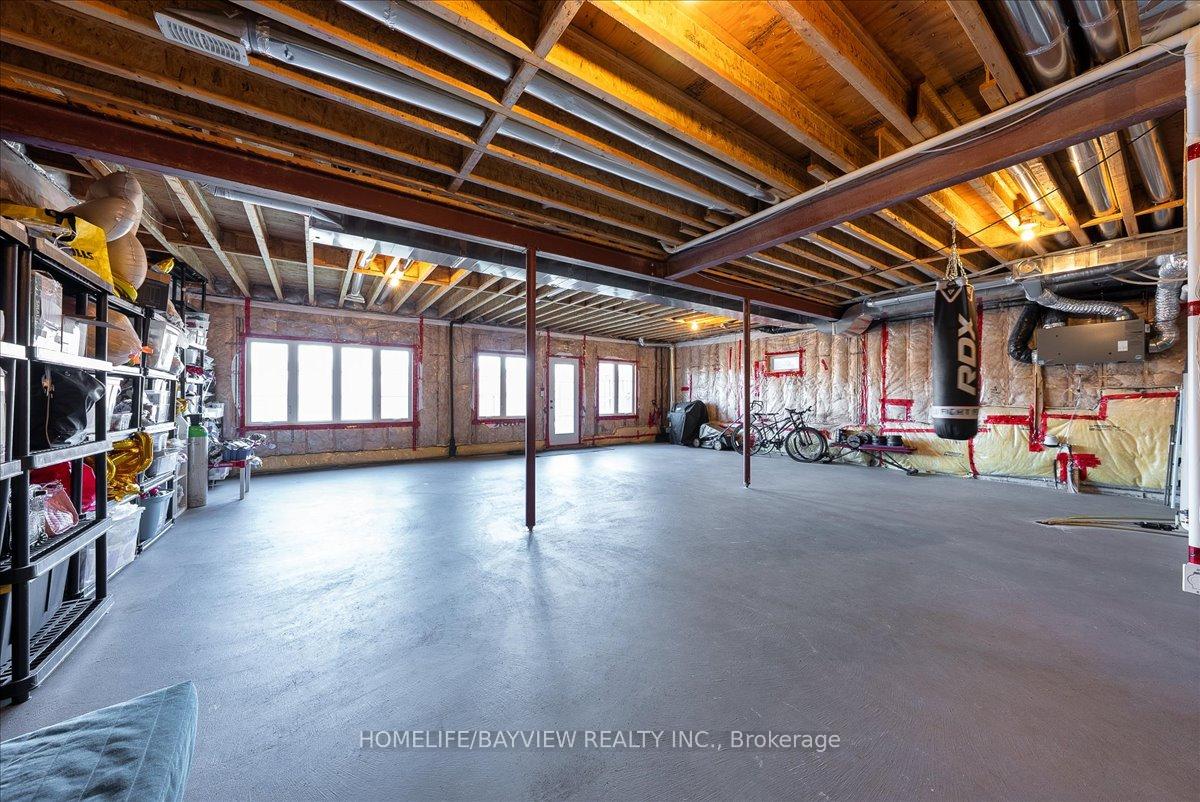 Photo 39 of 102 Robert Berry Crescent, King, King City — HOMEH