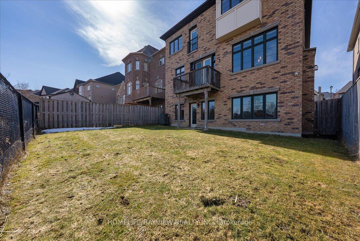 Photo 43 of 102 Robert Berry Crescent, King, King City — HOMEH