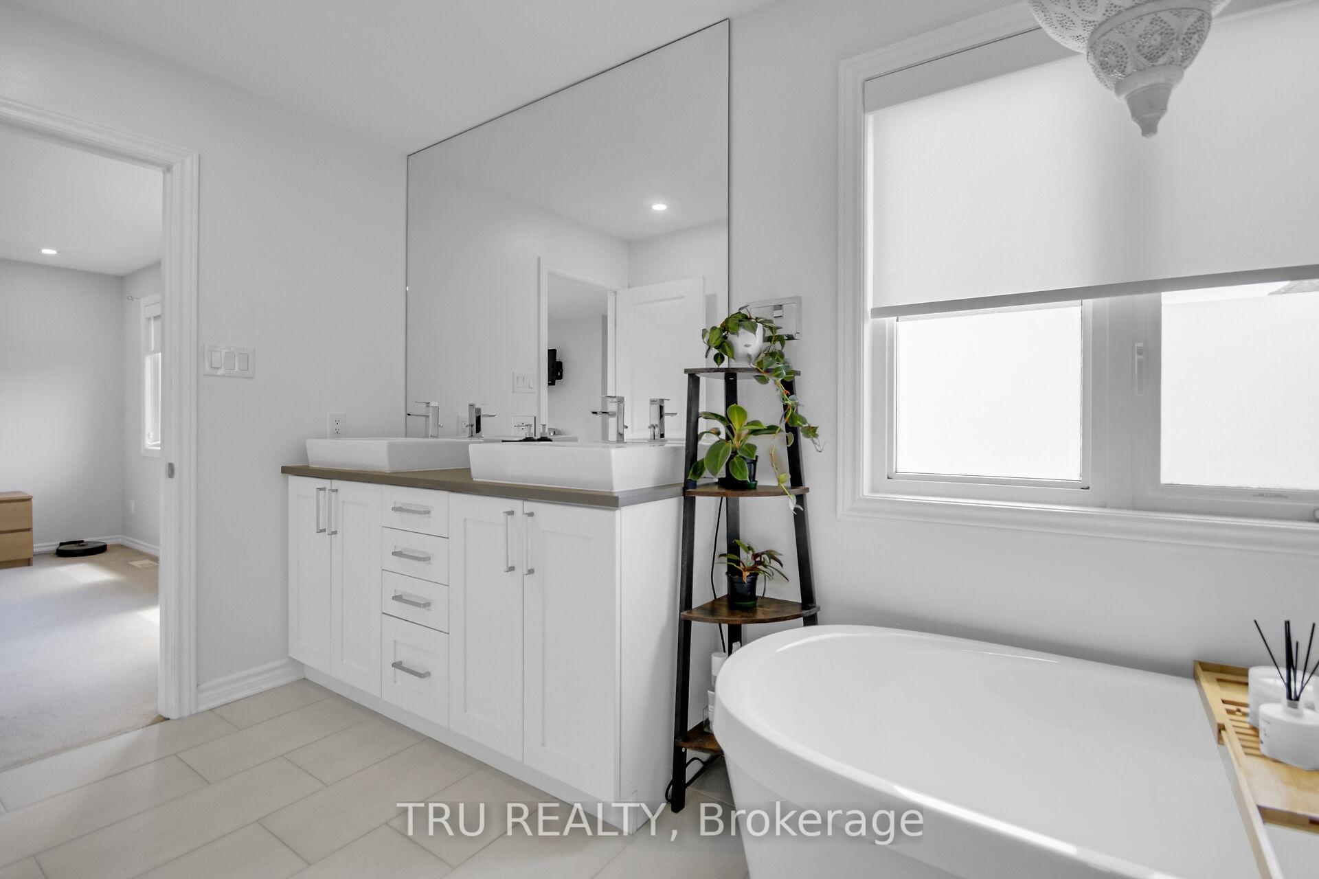 Photo 23 of 993 Shimmerton Circle, Ottawa, Kanata - Emerald Meadows/Trailwest — HOMEH