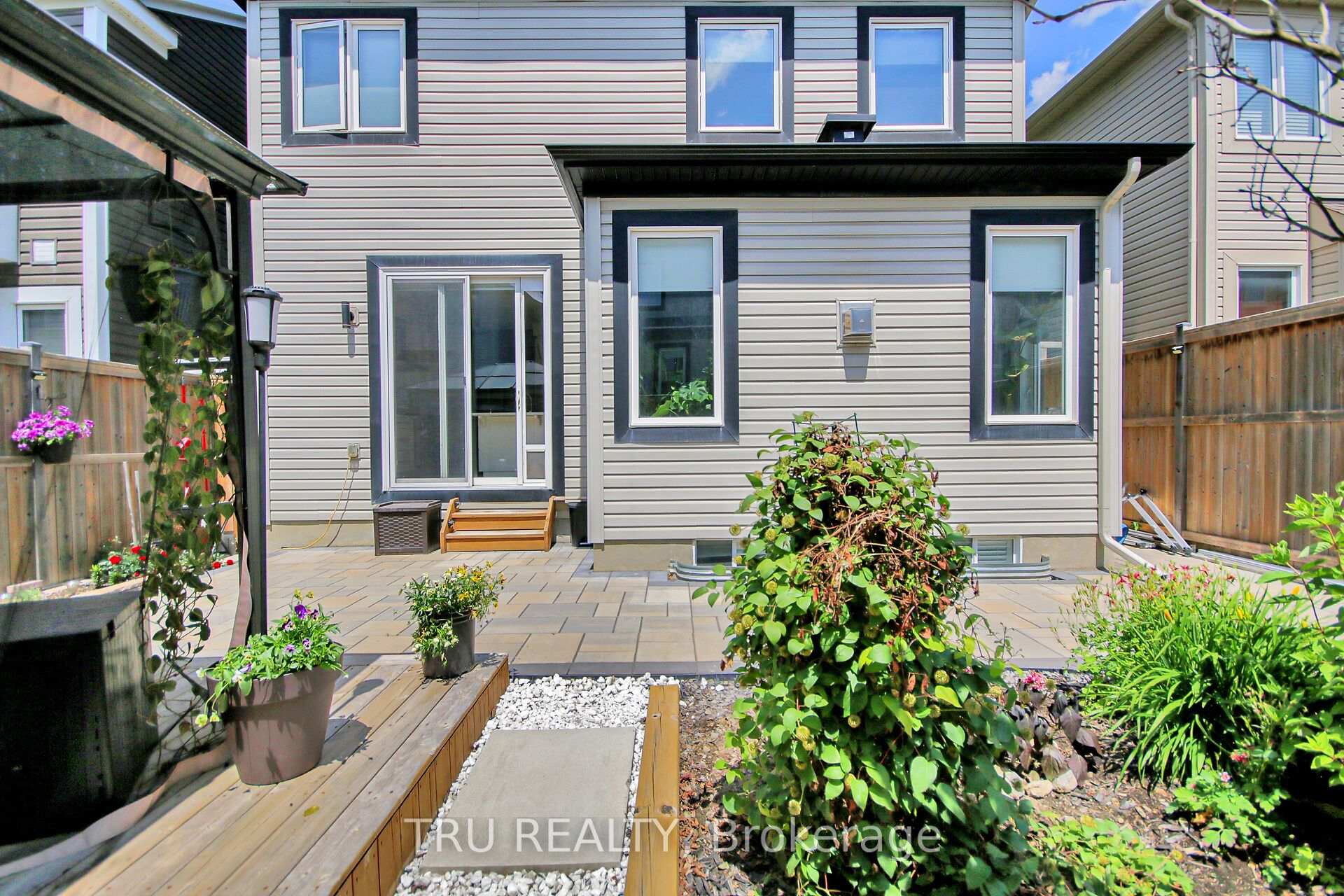 Photo 39 of 993 Shimmerton Circle, Ottawa, Kanata - Emerald Meadows/Trailwest — HOMEH