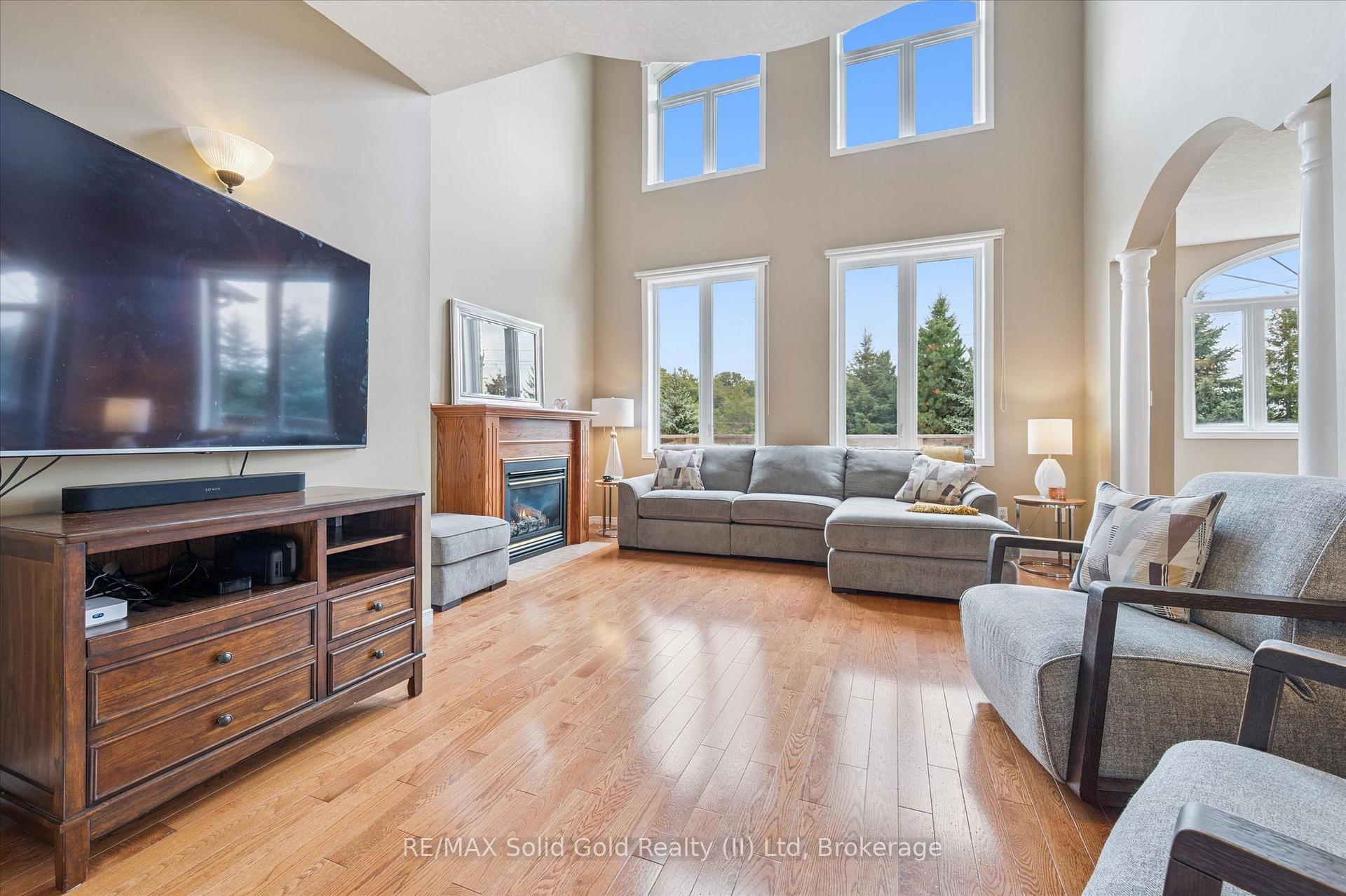 Photo 8 of 232 Laurel Springs Court, Kitchener — HOMEH