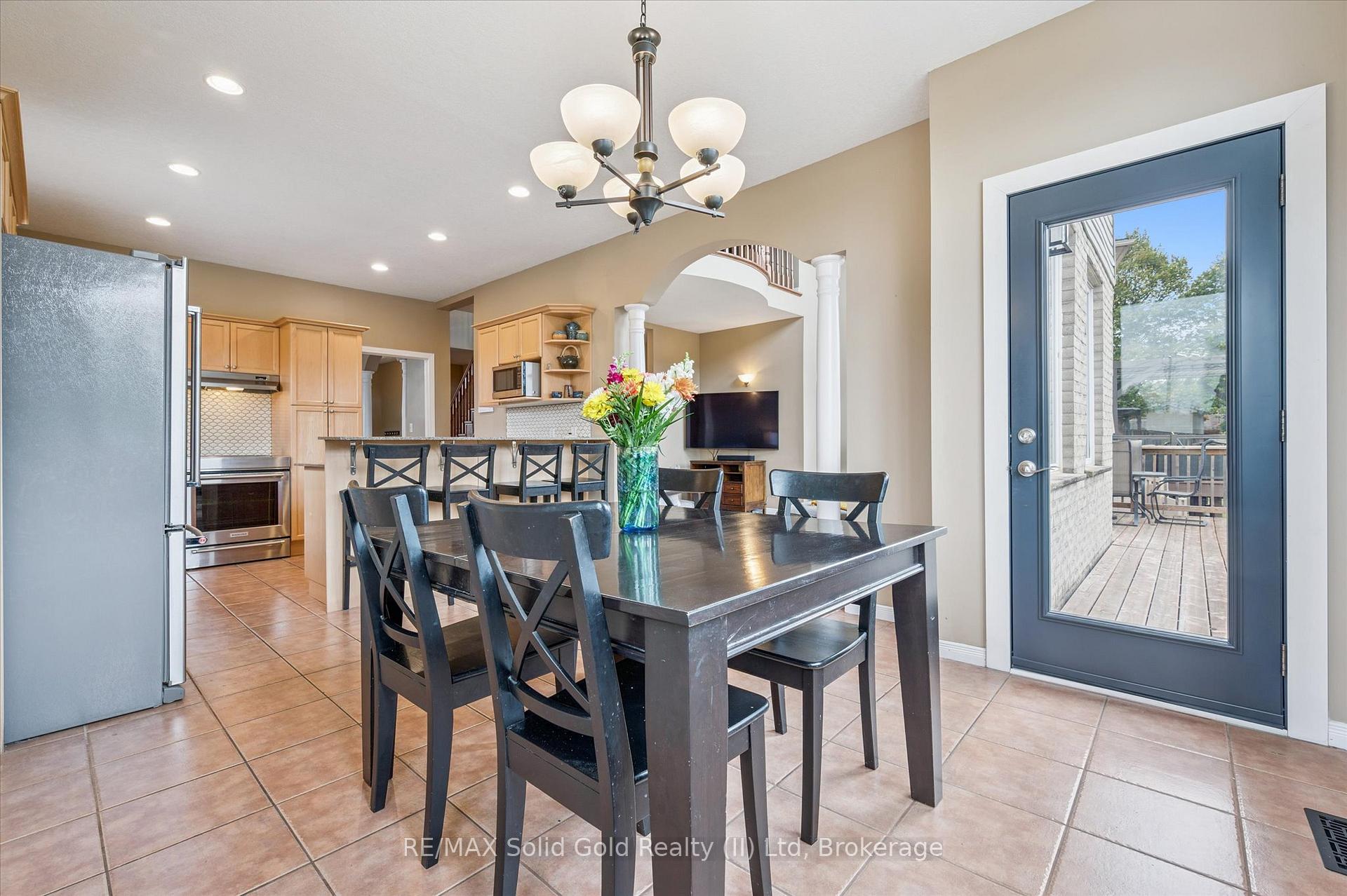 Photo 12 of 232 Laurel Springs Court, Kitchener — HOMEH