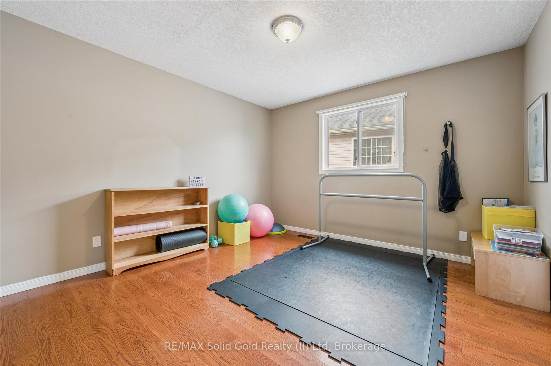 Photo 21 of 232 Laurel Springs Court, Kitchener — HOMEH