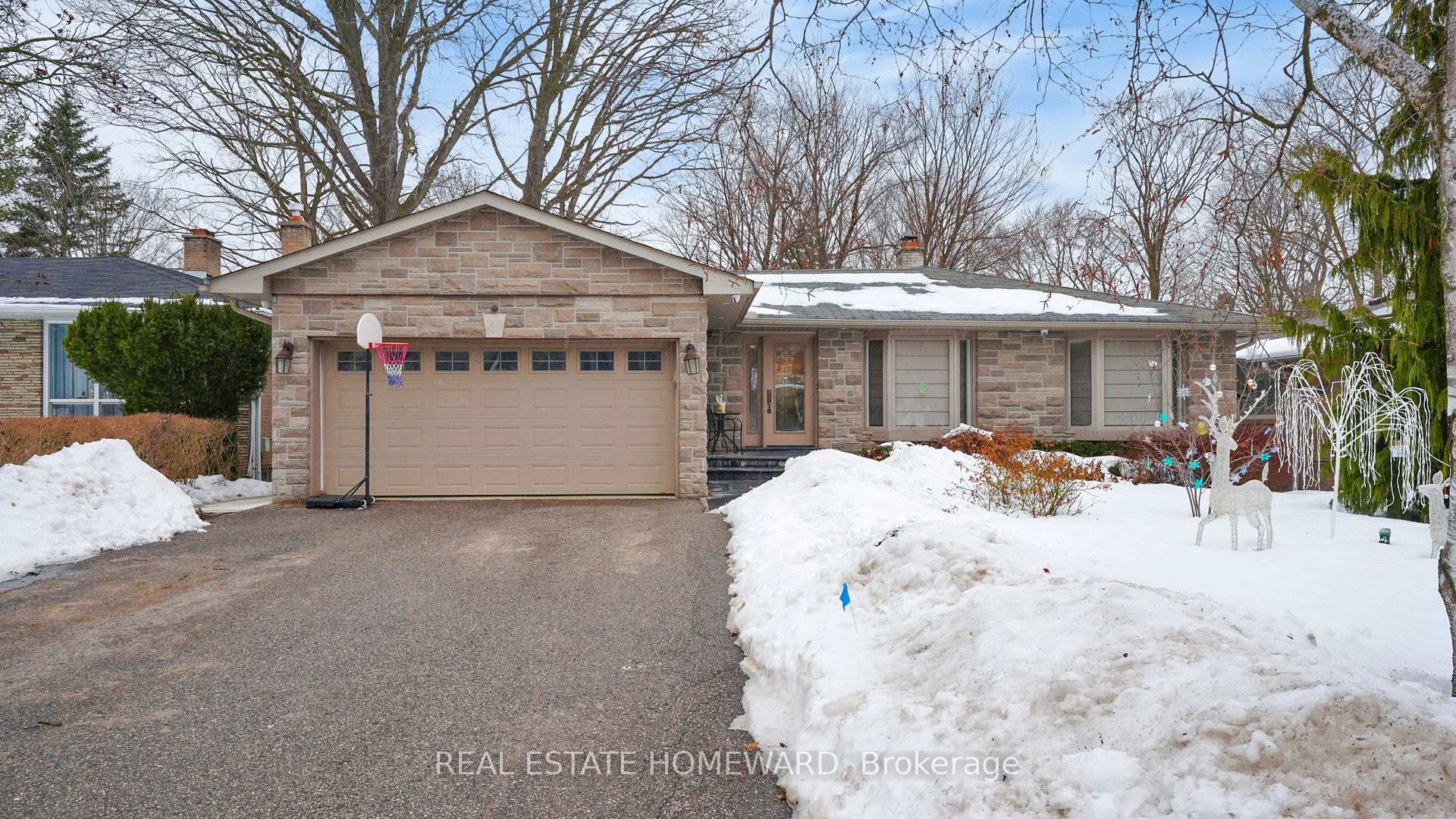 Photo 2 of 34 Delair Crescent, Markham, Grandview — HOMEH