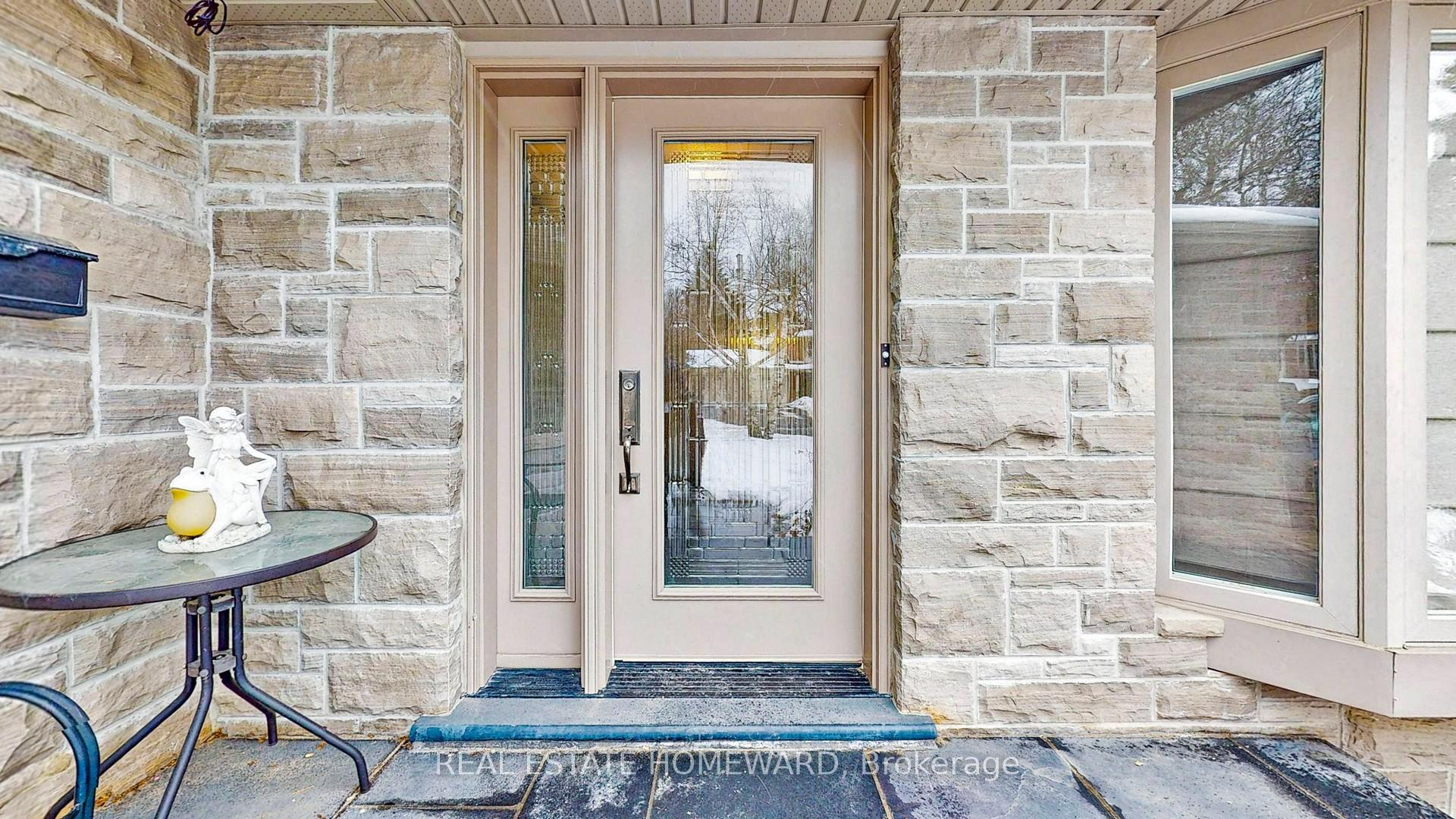 Photo 4 of 34 Delair Crescent, Markham, Grandview — HOMEH
