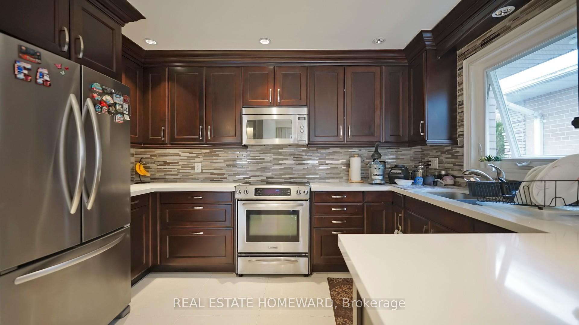 Photo 14 of 34 Delair Crescent, Markham, Grandview — HOMEH