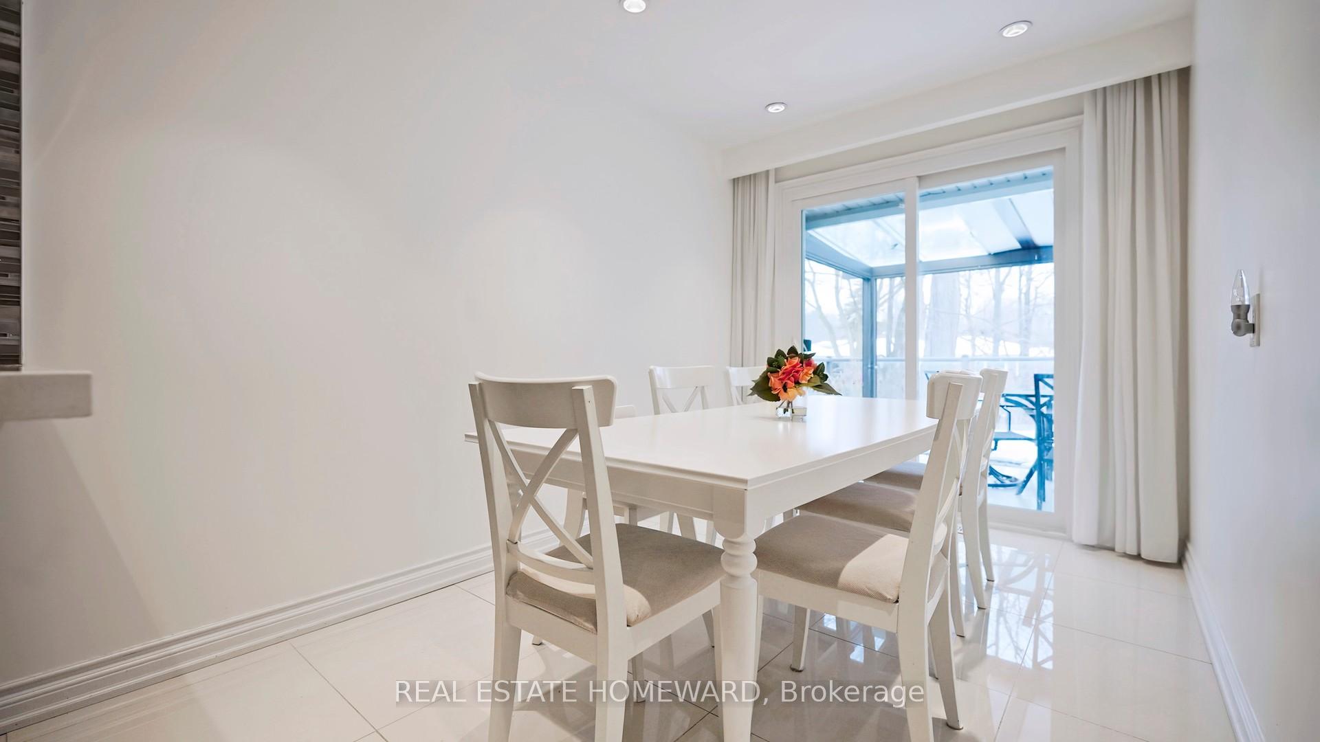 Photo 16 of 34 Delair Crescent, Markham, Grandview — HOMEH
