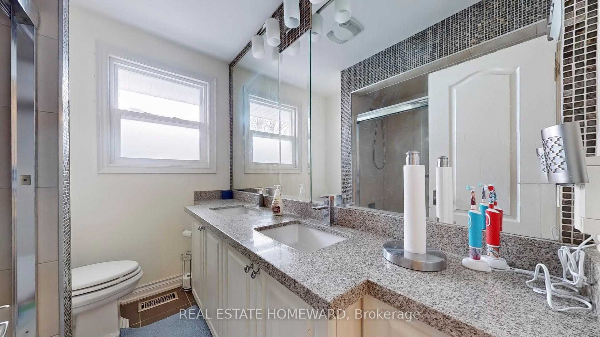 Photo 23 of 34 Delair Crescent, Markham, Grandview — HOMEH