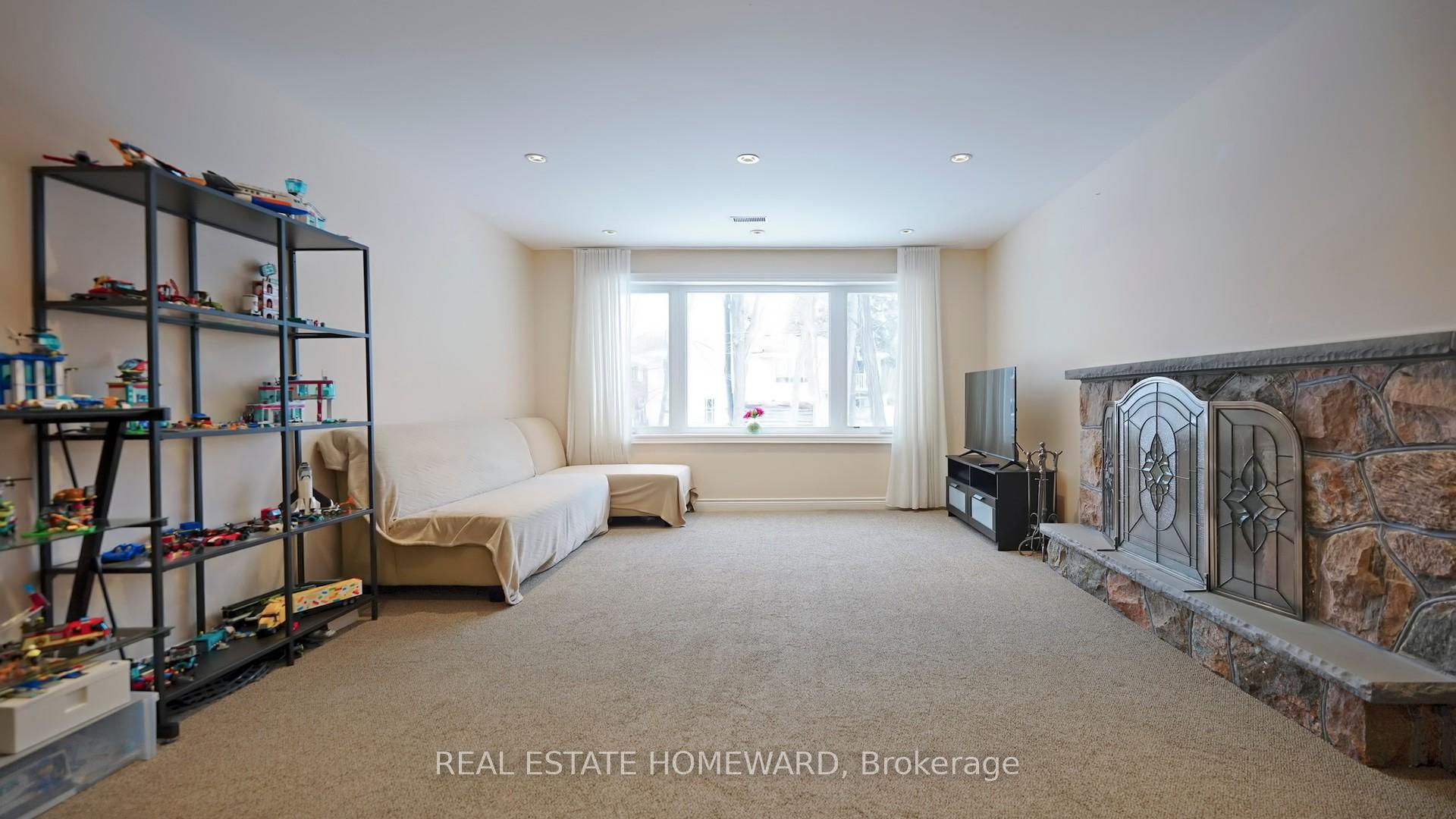 Photo 30 of 34 Delair Crescent, Markham, Grandview — HOMEH