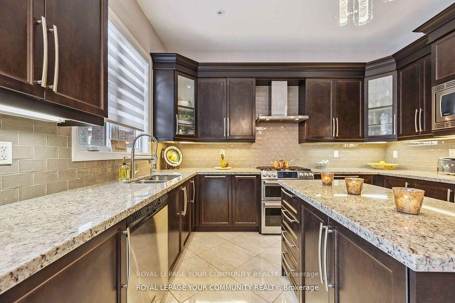 Photo 16 of 105 Burns Boulevard, King, King City — HOMEH