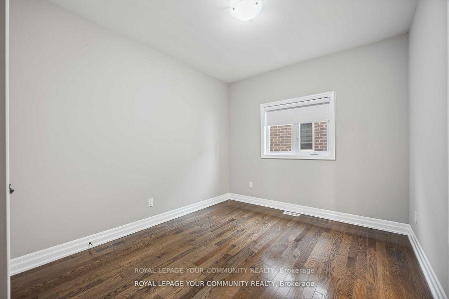 Photo 28 of 105 Burns Boulevard, King, King City — HOMEH