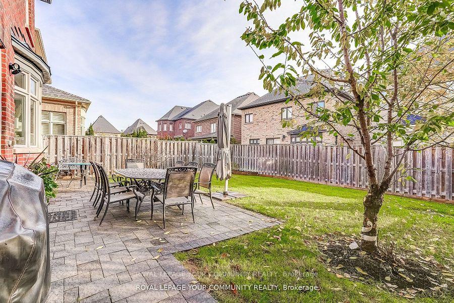 Photo 38 of 105 Burns Boulevard, King, King City — HOMEH