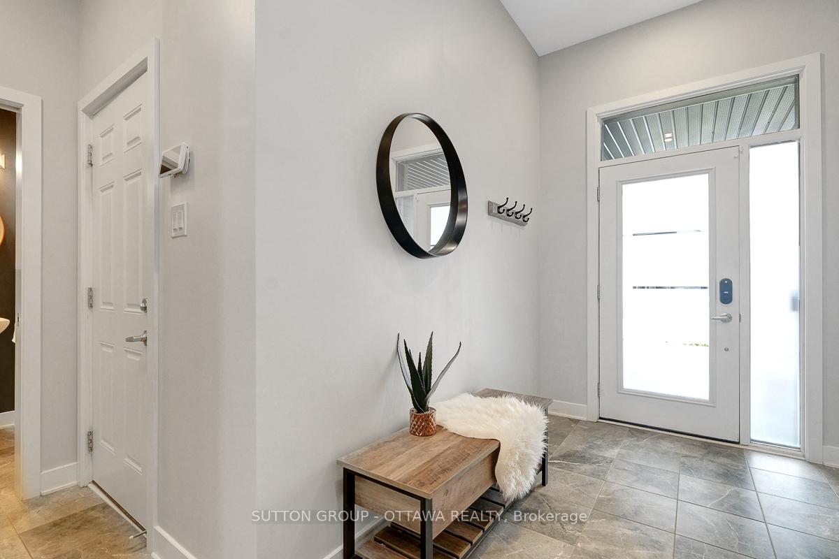 Photo 3 of 4949 Abbott Street E, Ottawa, Kanata - Emerald Meadows/Trailwest — HOMEH