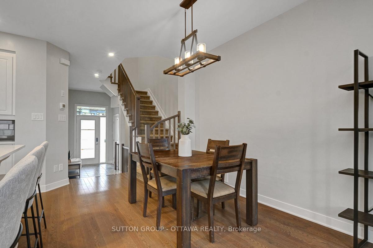 Photo 10 of 4949 Abbott Street E, Ottawa, Kanata - Emerald Meadows/Trailwest — HOMEH