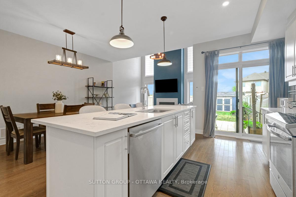 Photo 15 of 4949 Abbott Street E, Ottawa, Kanata - Emerald Meadows/Trailwest — HOMEH