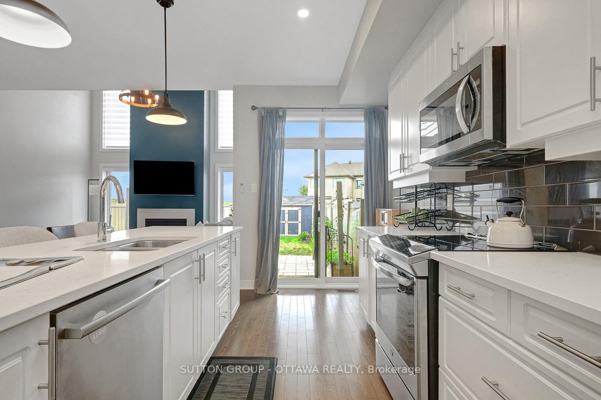 Photo 16 of 4949 Abbott Street E, Ottawa, Kanata - Emerald Meadows/Trailwest — HOMEH