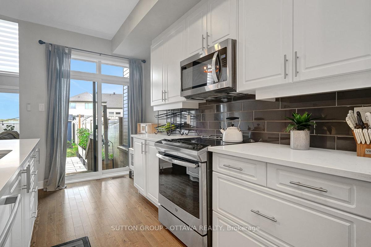 Photo 17 of 4949 Abbott Street E, Ottawa, Kanata - Emerald Meadows/Trailwest — HOMEH