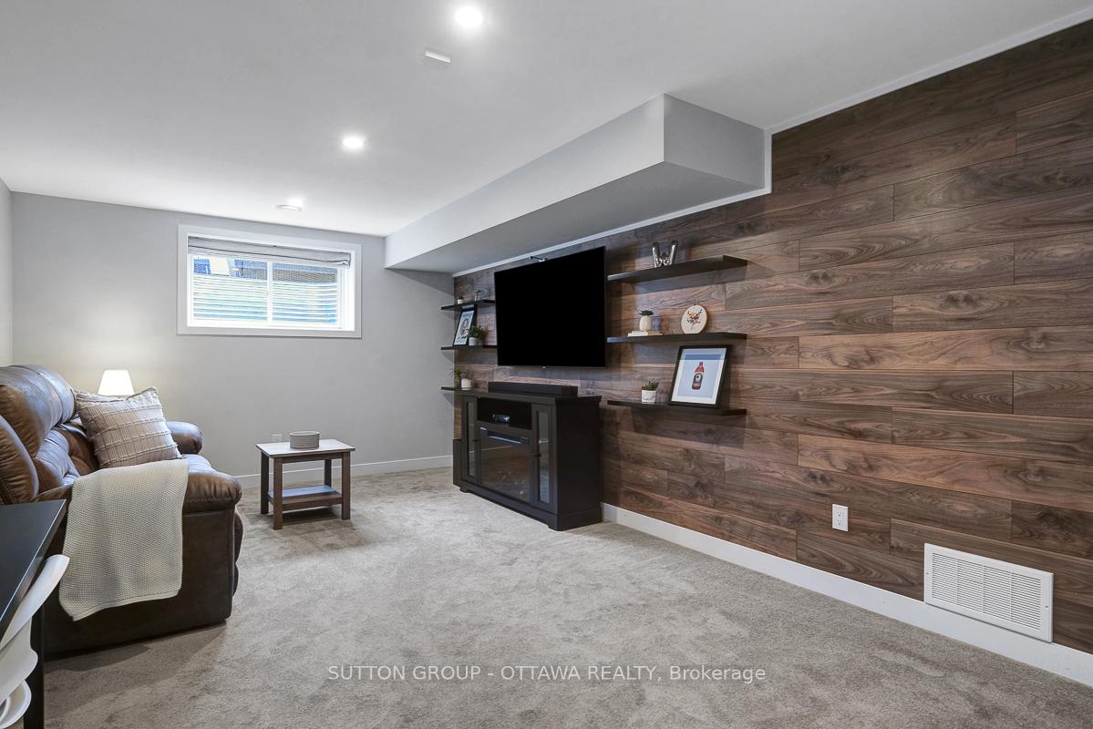 Photo 35 of 4949 Abbott Street E, Ottawa, Kanata - Emerald Meadows/Trailwest — HOMEH
