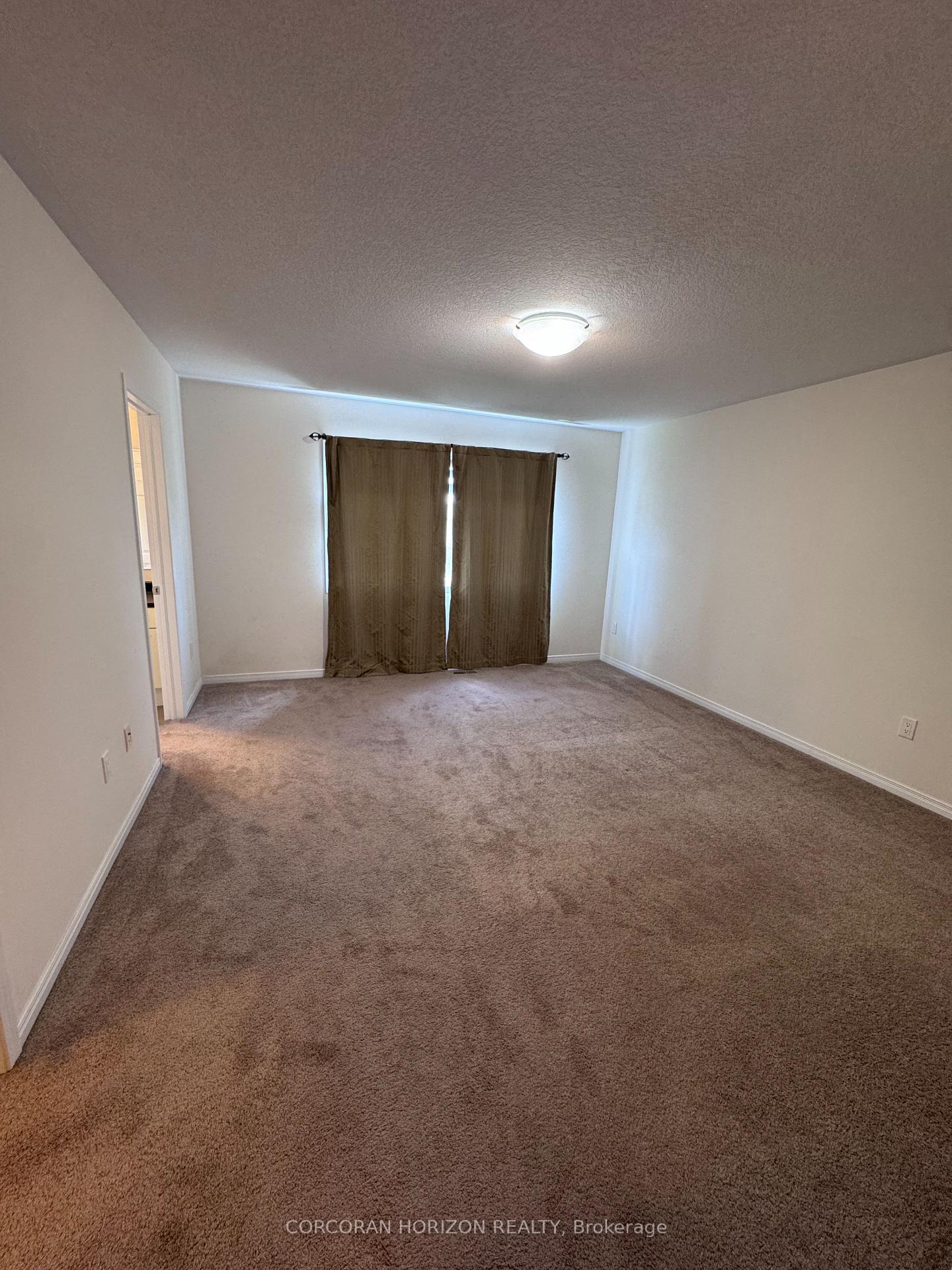 Photo 10 of 289 Apple Hill Crescent, Kitchener — HOMEH