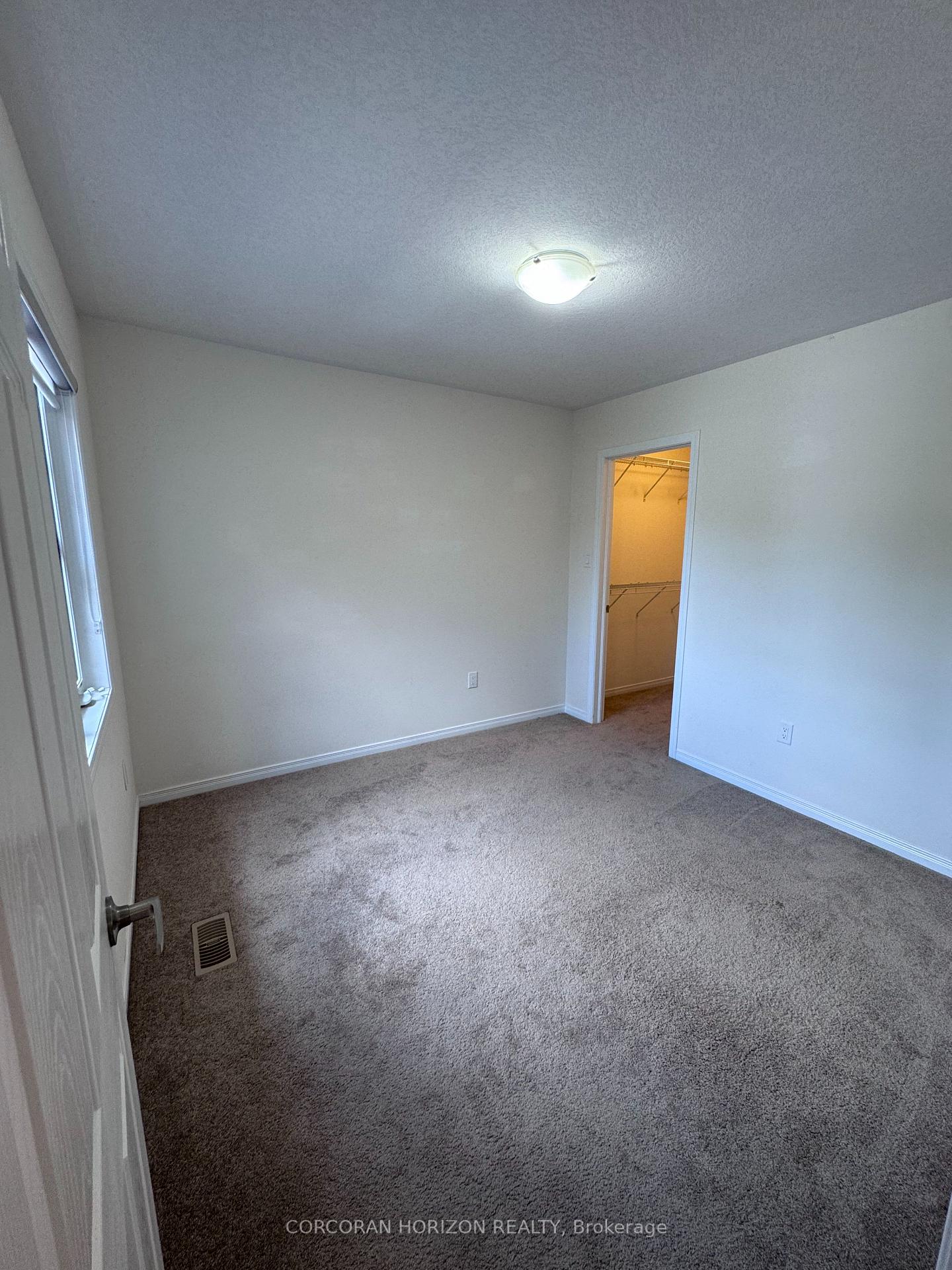 Photo 11 of 289 Apple Hill Crescent, Kitchener — HOMEH