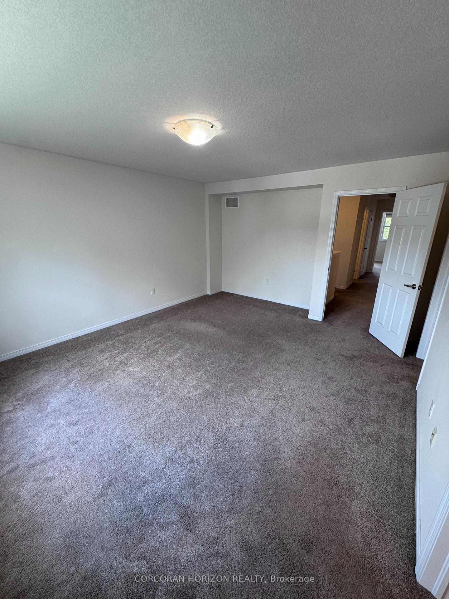 Photo 12 of 289 Apple Hill Crescent, Kitchener — HOMEH