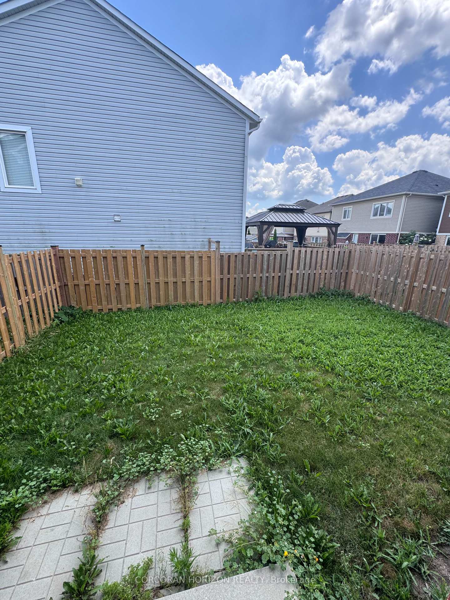 Photo 21 of 289 Apple Hill Crescent, Kitchener — HOMEH