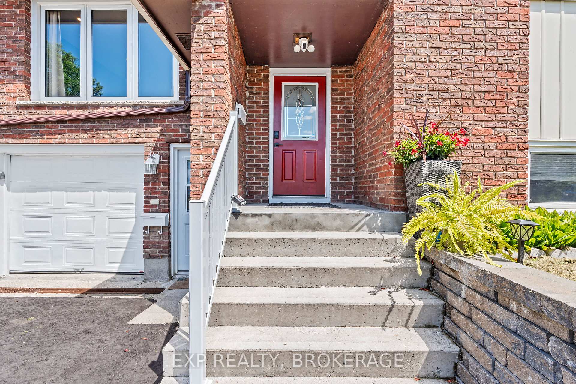 Photo 2 of 968 Kenshaw Street, Kingston, North of Taylor-Kidd Blvd — HOMEH