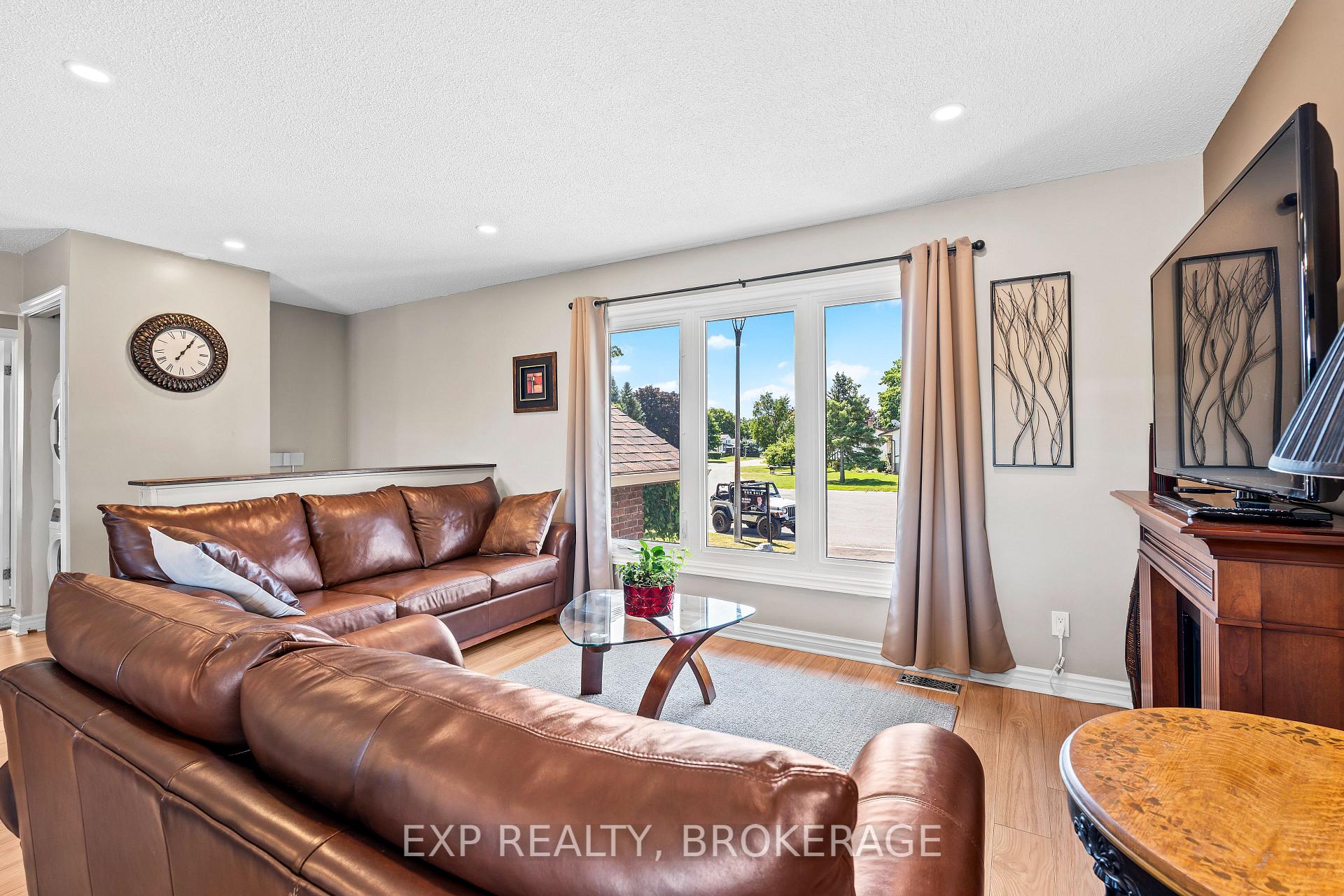 Photo 11 of 968 Kenshaw Street, Kingston, North of Taylor-Kidd Blvd — HOMEH