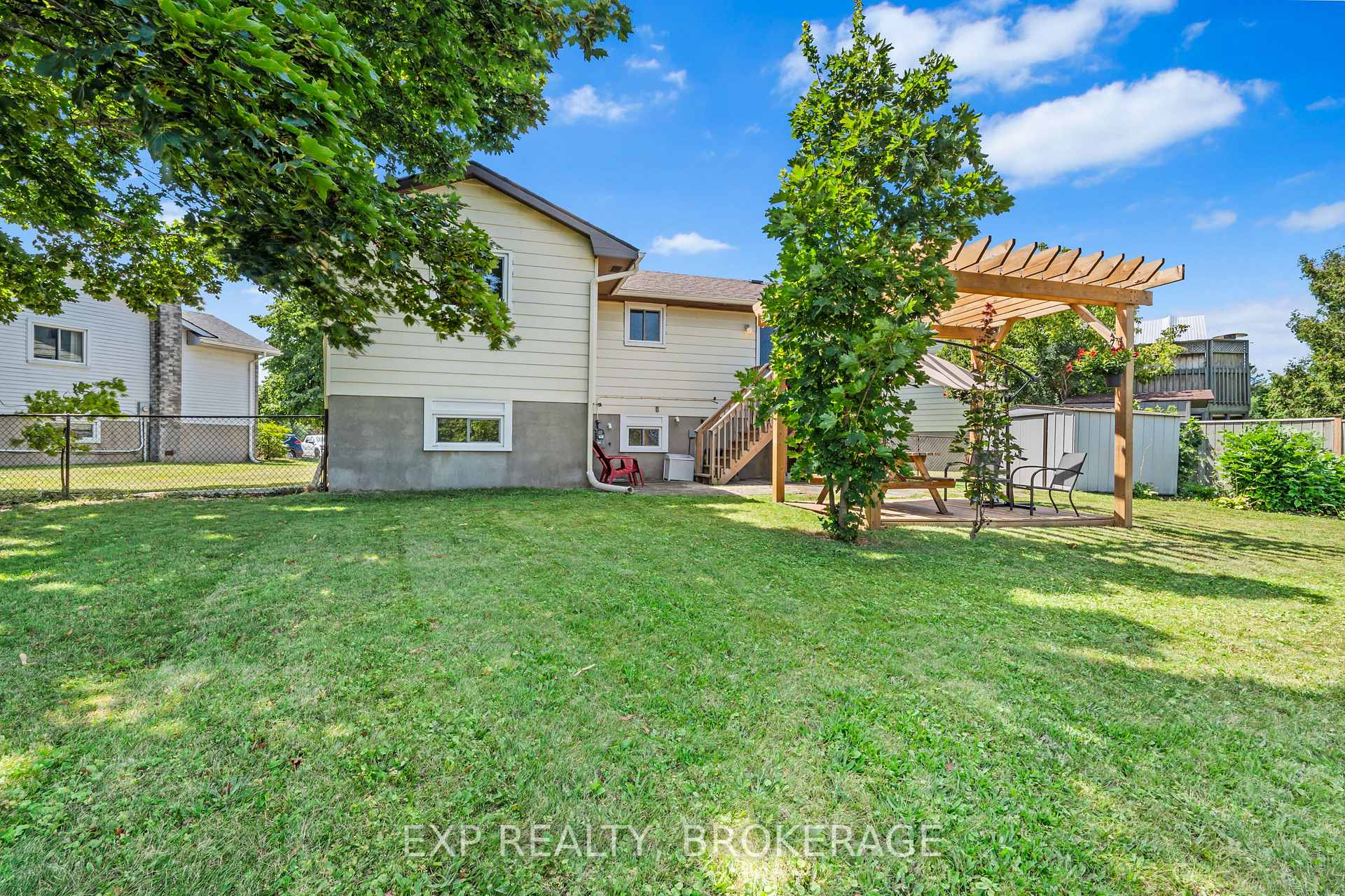 Photo 37 of 968 Kenshaw Street, Kingston, North of Taylor-Kidd Blvd — HOMEH