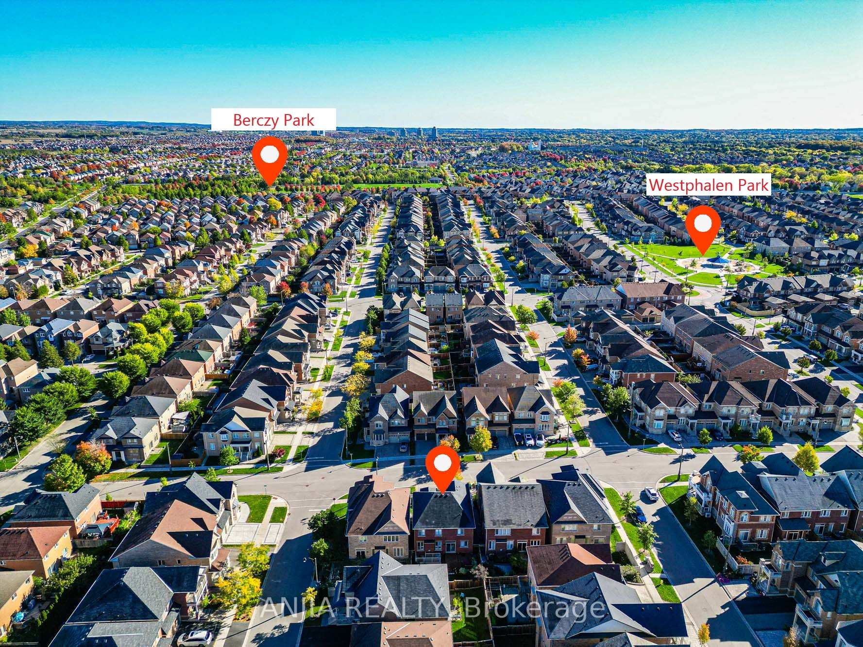Photo 6 of 96 Brock Avenue, Markham, Berczy — HOMEH