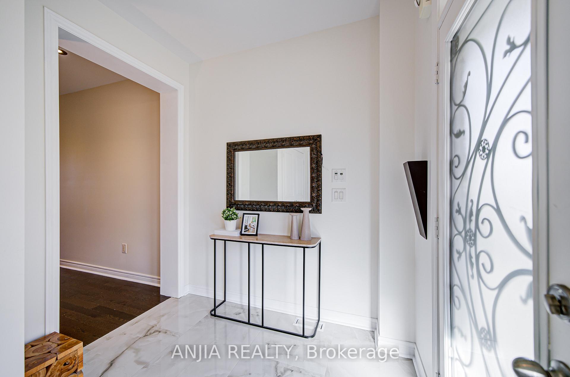 Photo 10 of 96 Brock Avenue, Markham, Berczy — HOMEH