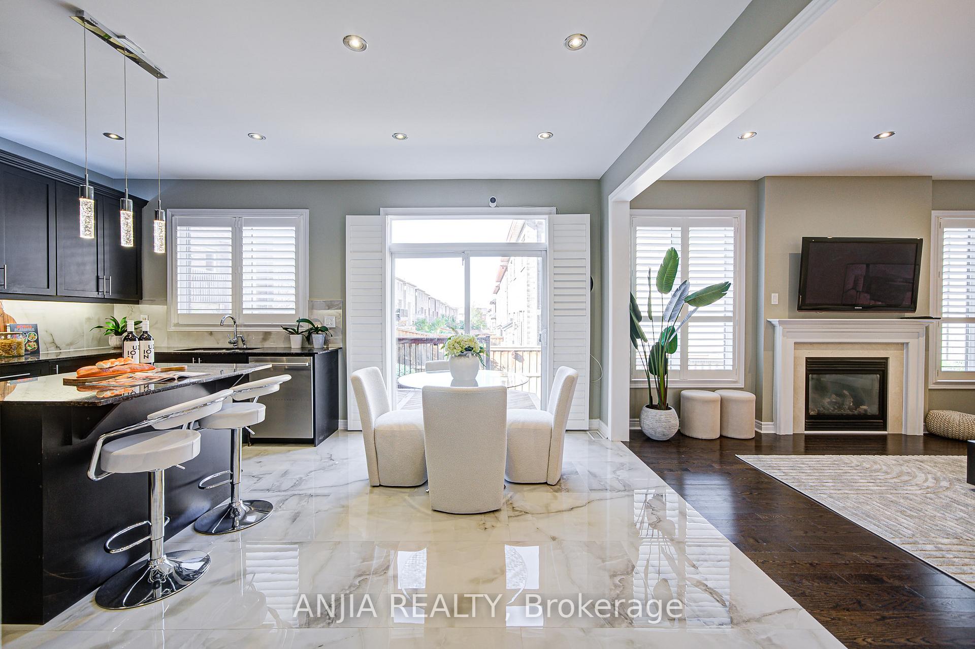 Photo 14 of 96 Brock Avenue, Markham, Berczy — HOMEH