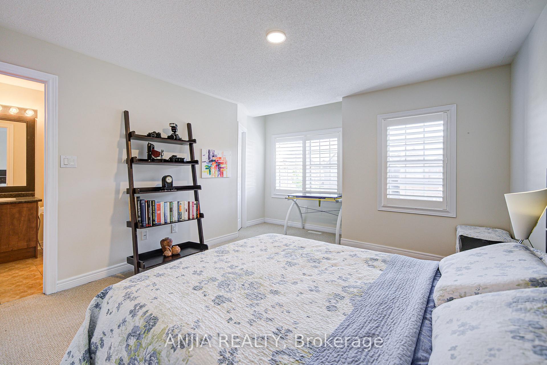 Photo 23 of 96 Brock Avenue, Markham, Berczy — HOMEH