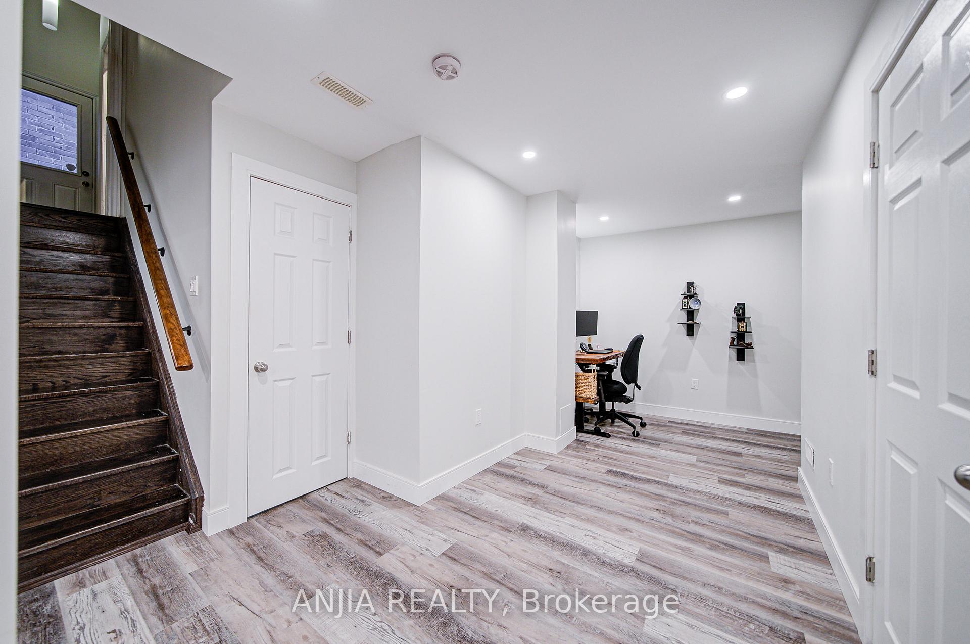 Photo 33 of 96 Brock Avenue, Markham, Berczy — HOMEH