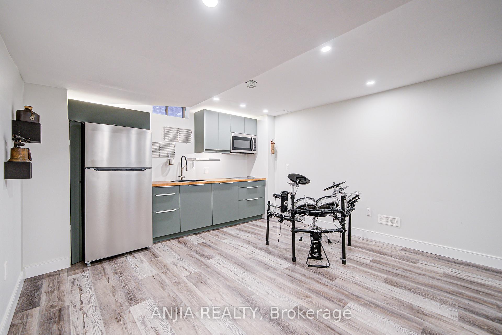 Photo 35 of 96 Brock Avenue, Markham, Berczy — HOMEH
