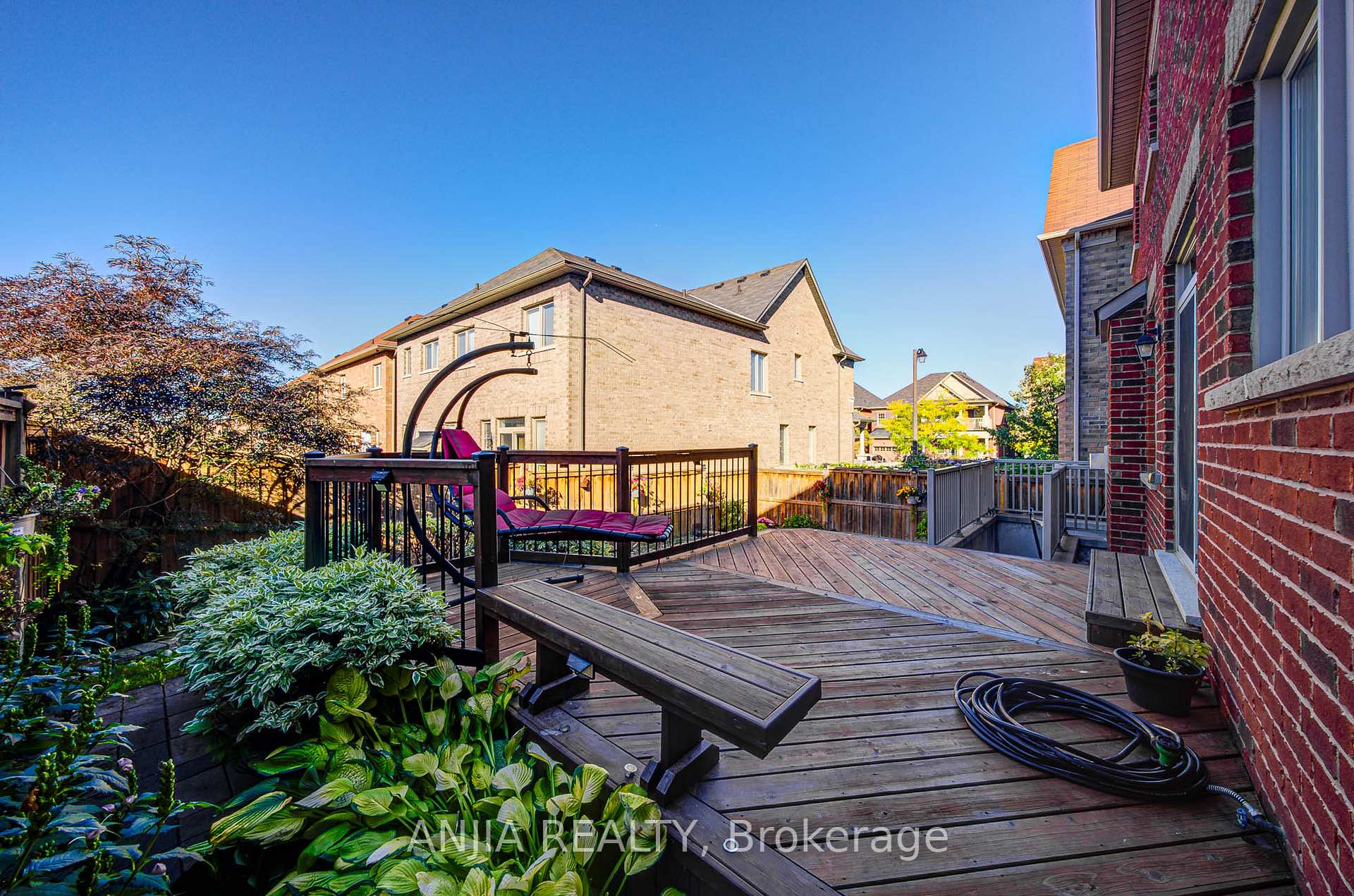 Photo 42 of 96 Brock Avenue, Markham, Berczy — HOMEH