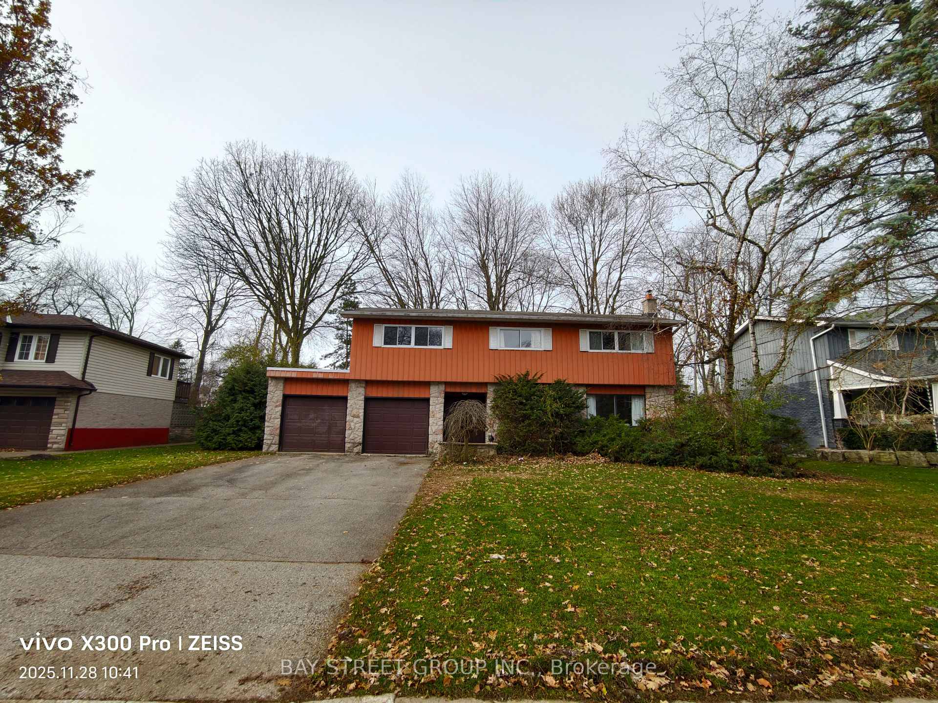 Photo 2 of 14 Jeremy Drive, Markham, Unionville — HOMEH