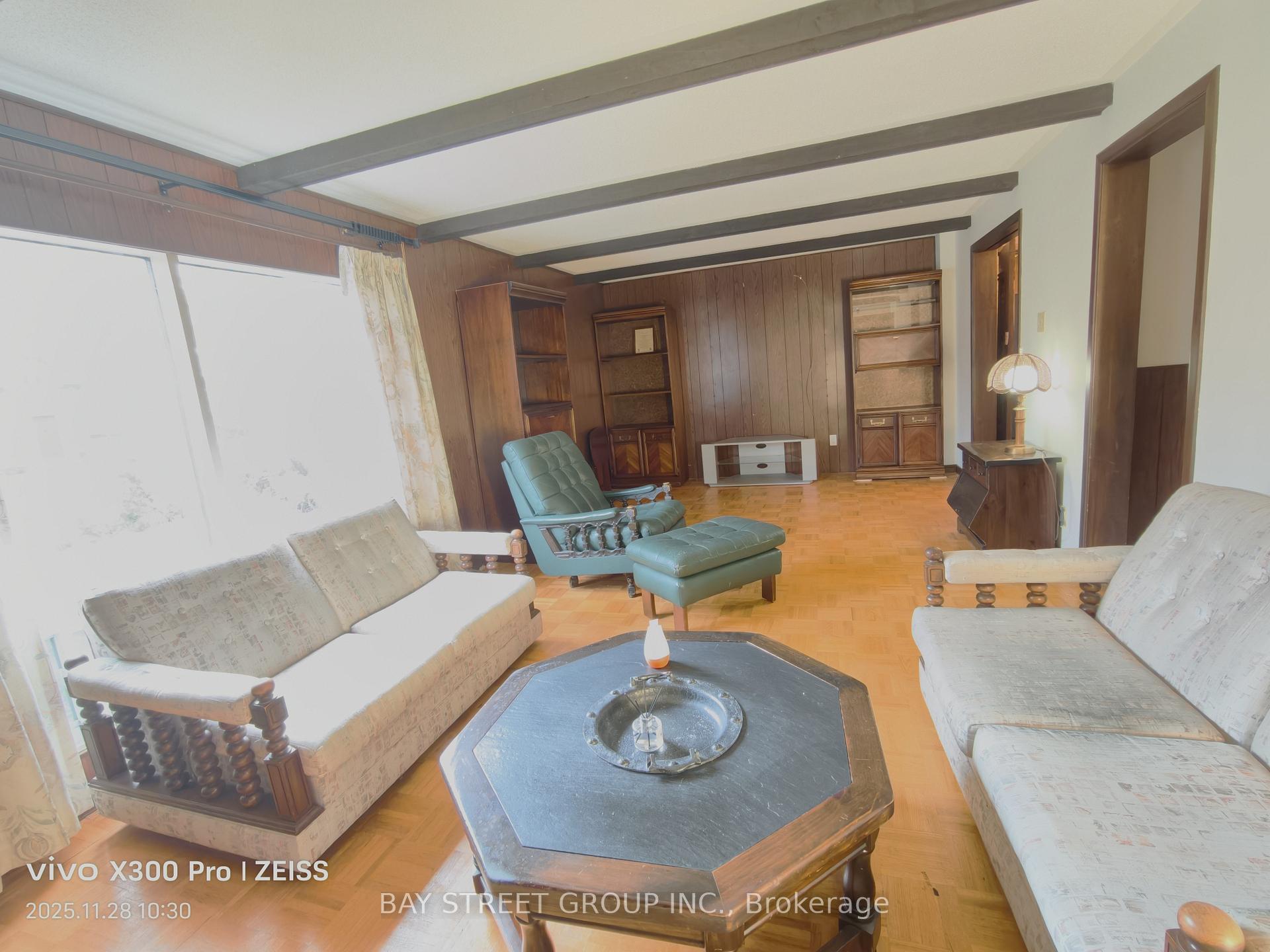Photo 5 of 14 Jeremy Drive, Markham, Unionville — HOMEH