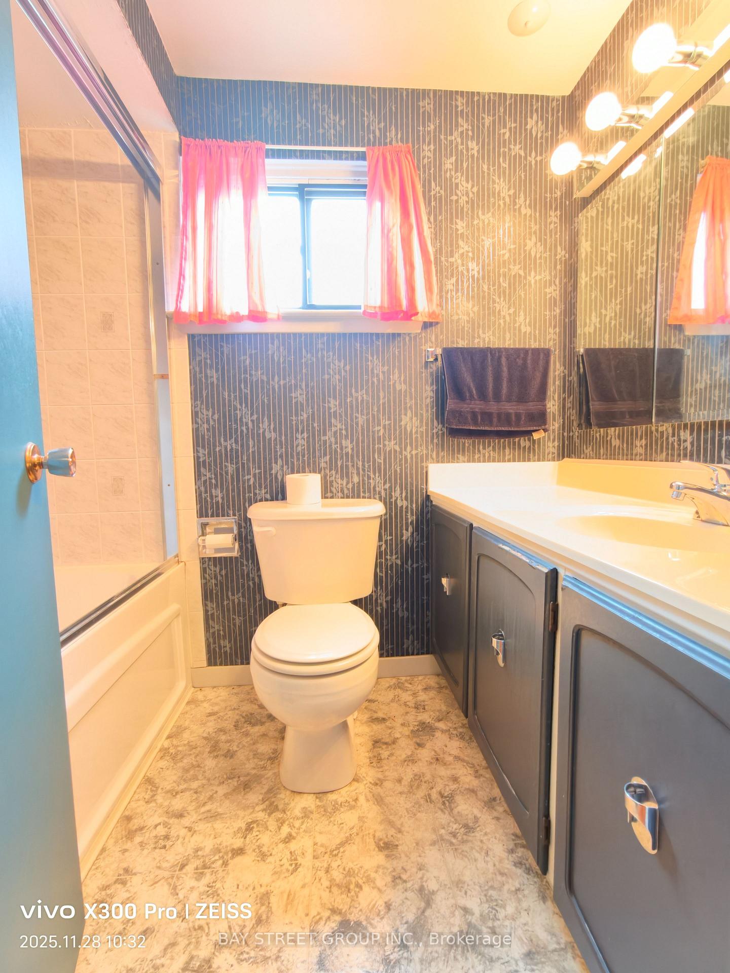 Photo 15 of 14 Jeremy Drive, Markham, Unionville — HOMEH